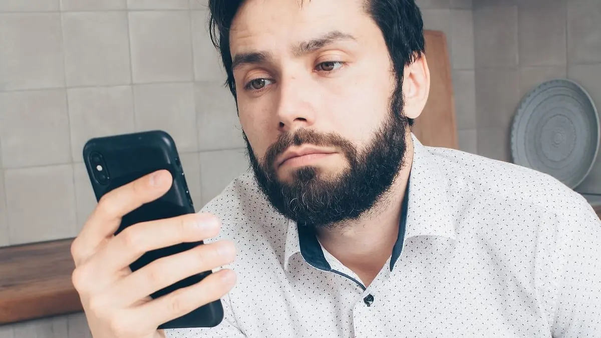 Photo accompanying the article “How to Stop Spam Calls Without Missing Important Calls”