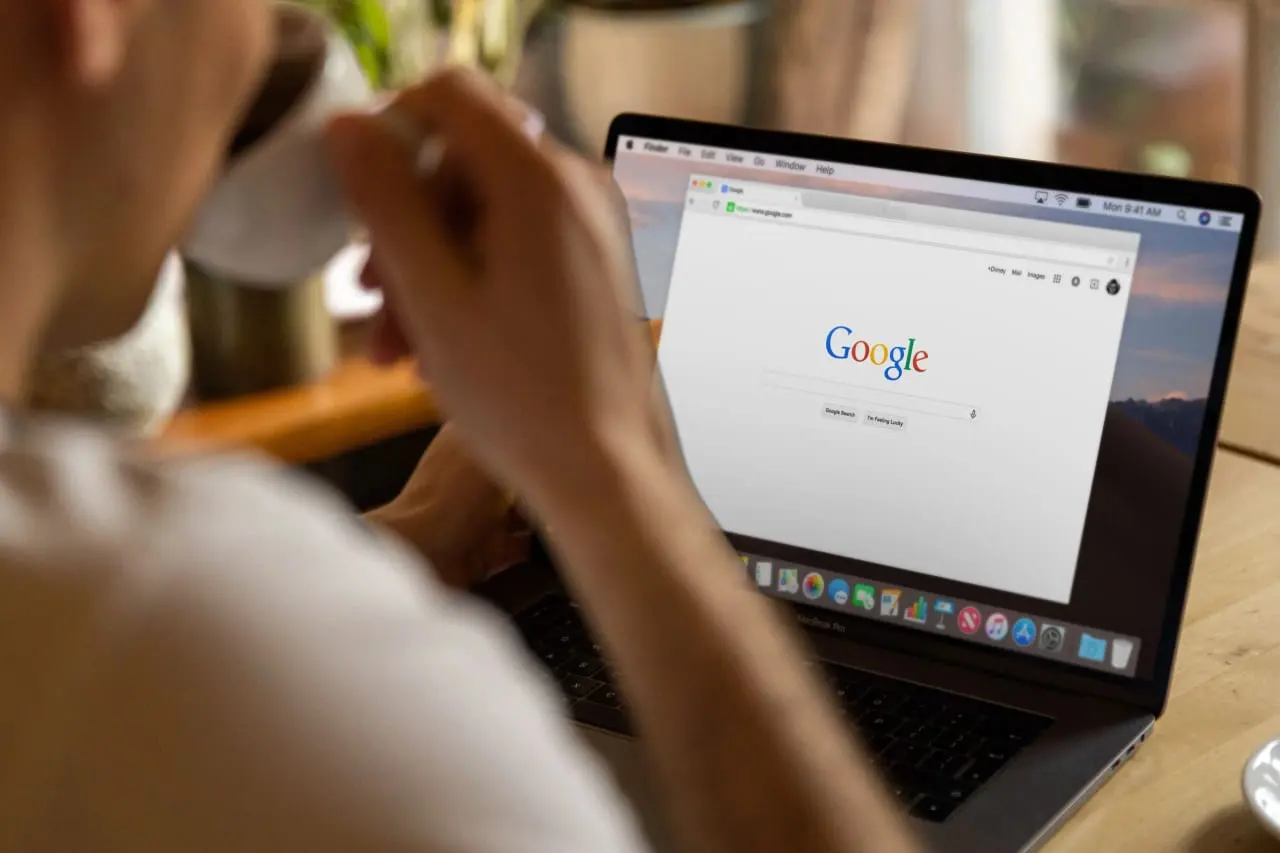 Photo accompanying the article “Slow Browser? Common Causes and How to Fix It”